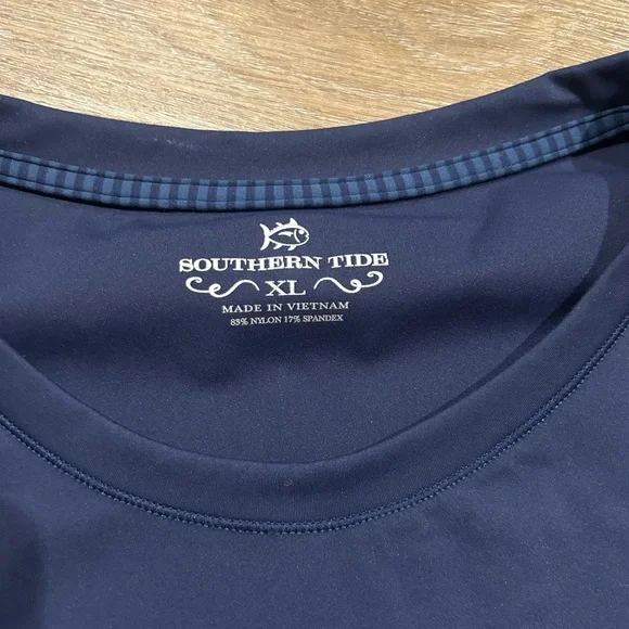Southern Tide Demy Long Sleeve Performance Top Nautical Navy Size XL NWT - Picture 4 of 5